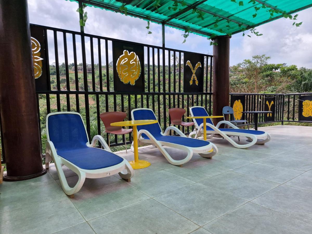 Cactus Creek Hotel Aburi ภายนอก รูปภาพ
