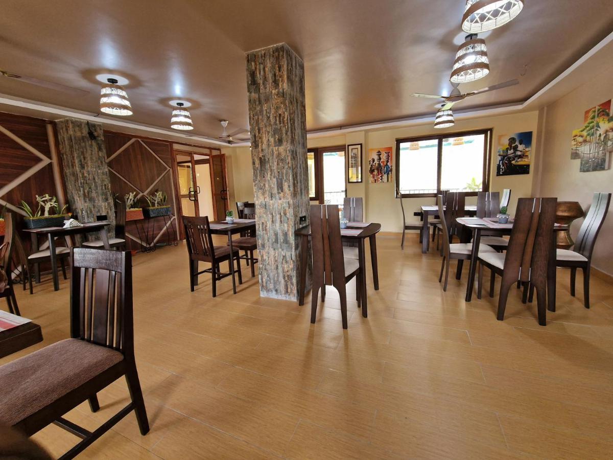 Cactus Creek Hotel Aburi ภายนอก รูปภาพ